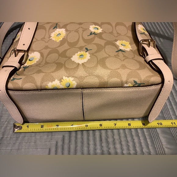 New Coach Jordyn Backpack & Wallet Daisy Canvas Print - Picture 5 of 16